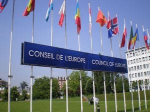 L’UE firma la Convenzione del Consiglio d’Europa sulla lotta contro la violenza sulle donne L’UE firma la Convenzione del Consiglio d’Europa sulla lotta contro la violenza sulle donne