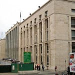 Gli elementi strutturali del delitto di falsità od omissioni in materia di reddito di cittadinanza e i suoi rapporti con la truffa aggravata