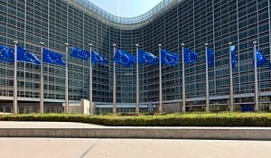 La Commissione UE presenta una proposta di Direttiva sulla lotta contro la corruzione mediante il diritto penale. La Commissione UE presenta una proposta di Direttiva sulla lotta contro la corruzione mediante il diritto penale.
