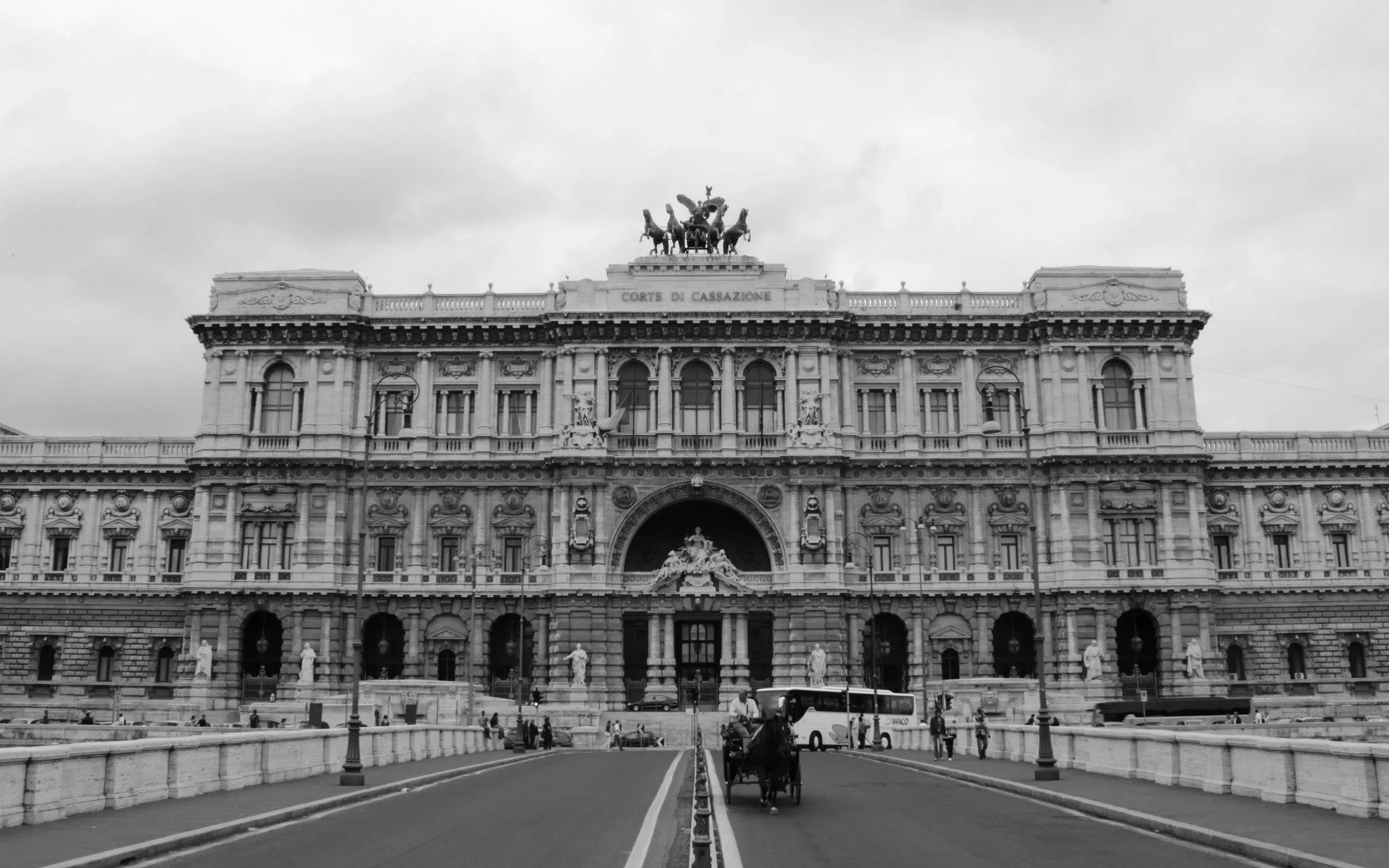 Illeciti penali tributari. Le nuove indicazioni del Giudice di legittimità sulla punibilità e sui presupposti per il patteggiamento. Foto Cass