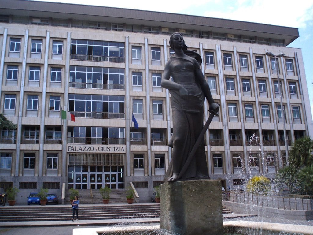 Nova Re Siiq firmato verbale consegna uffici del Tribunale di Bari Requadro