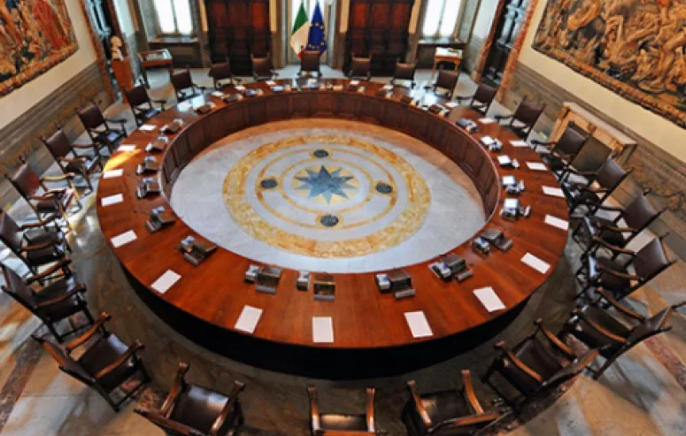 Approvato un decreto-legge che introduce misure urgenti per fronteggiare l’emergenza epidemiologica da COVID-19 cdm