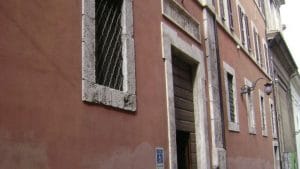 Il Magistrato di sorveglianza di Spoleto rinvia alla Consulta il vaglio del Decreto Legge sulle scarcerazioni. Il Magistrato di sorveglianza di Spoleto rinvia alla Consulta il vaglio del Decreto Legge sulle scarcerazioni.